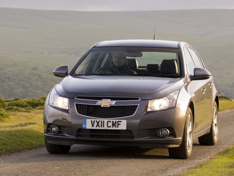  Chevrolet Cruze Hatchback 2011 года  (UK) (фото 10 из 43)